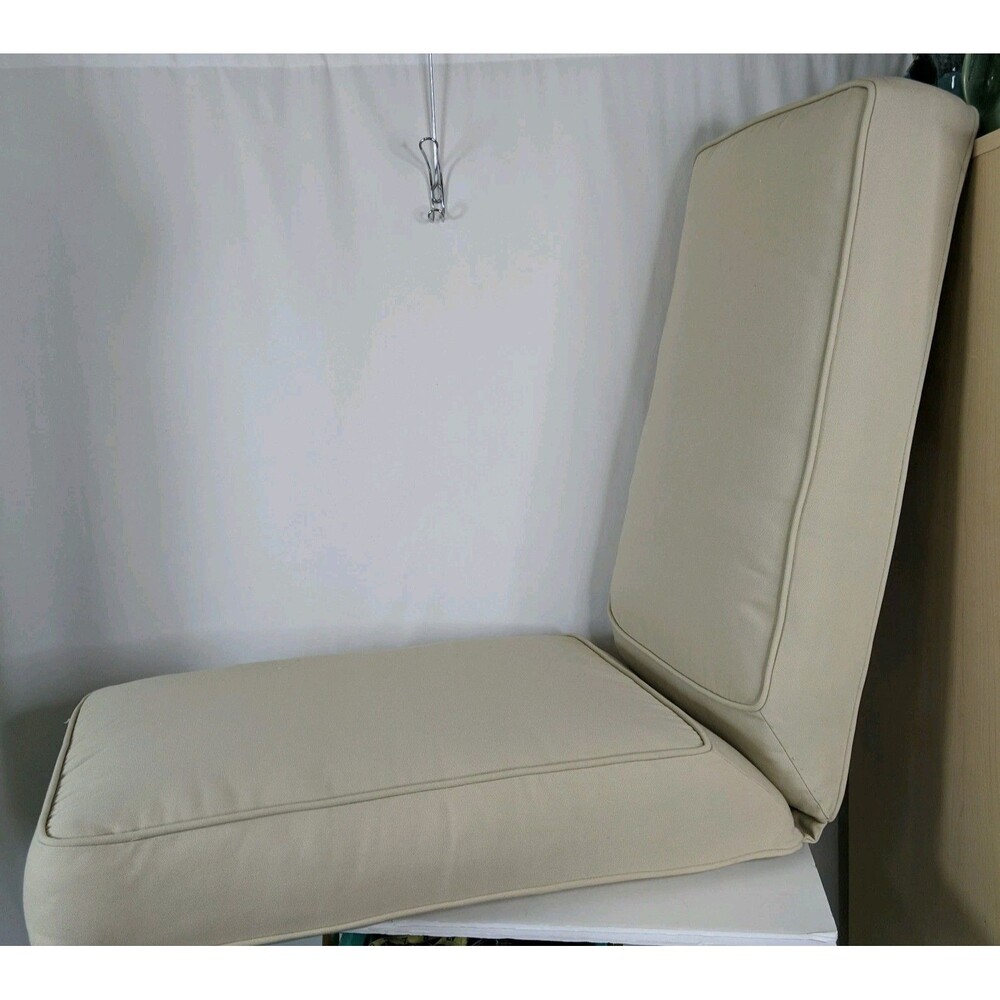 Pottery Barn Outdoor Chair Cushion Beige Double Welded Lounger 17 x 28 in 24